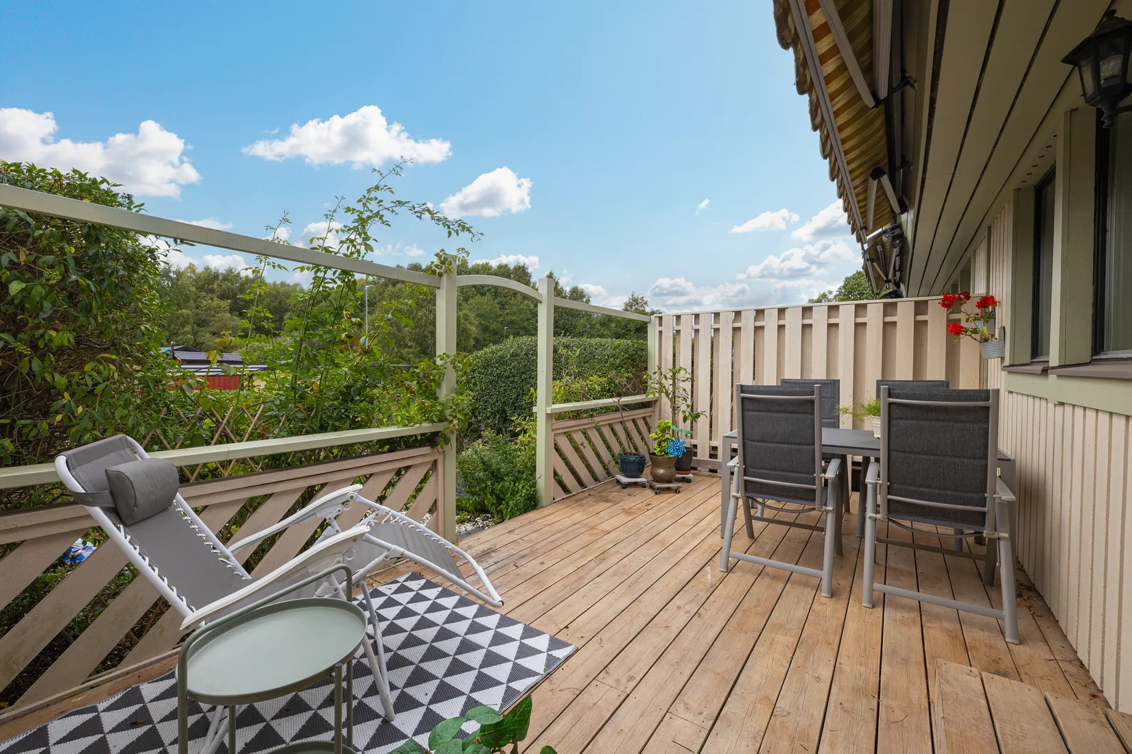 Radhus, Hollywoodvägen 5, Gillbo, Sollentuna