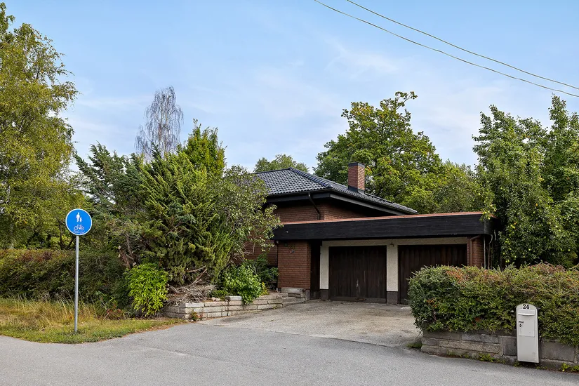 Villa, Zenitvägen 24, Skälby, Järfälla