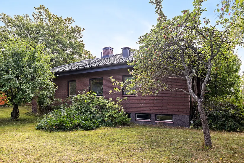 Villa, Zenitvägen 24, Skälby, Järfälla