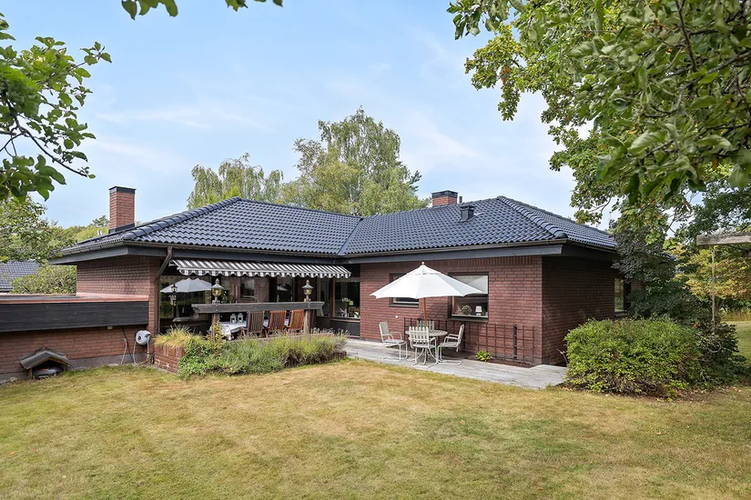 Villa, Zenitvägen 24, Skälby, Järfälla