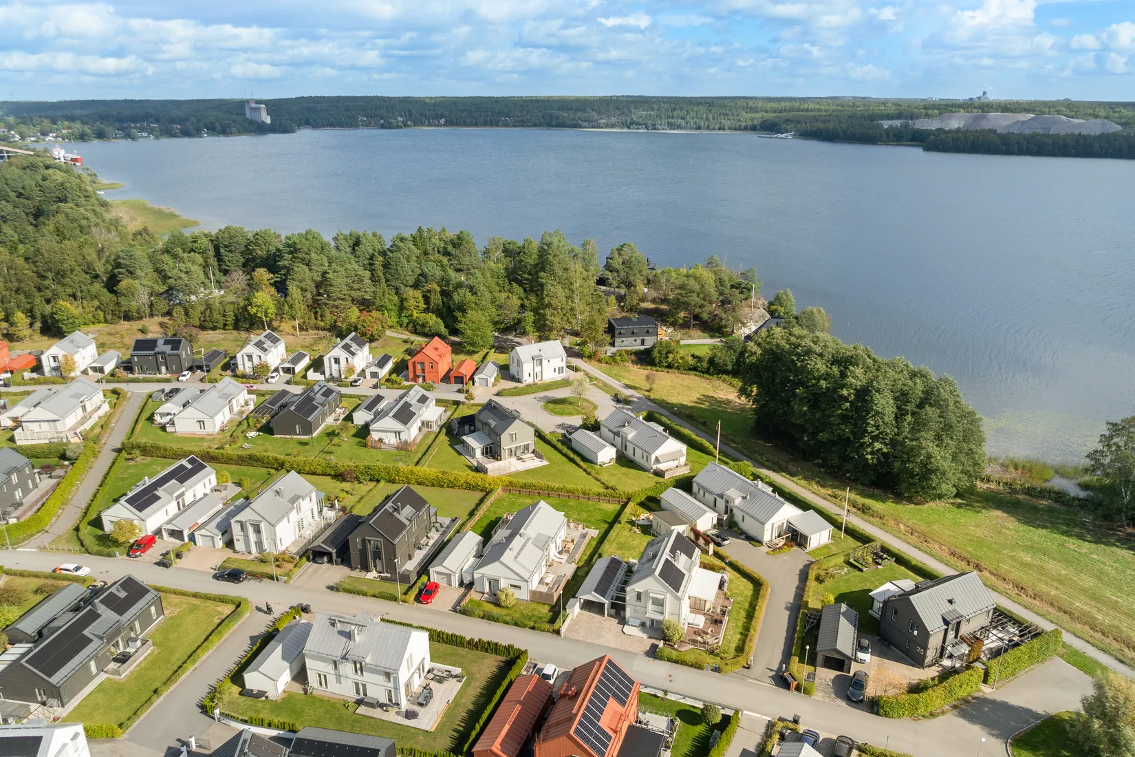 Villa, Vikvägen 17, Bålsta Frösundavik, Håbo