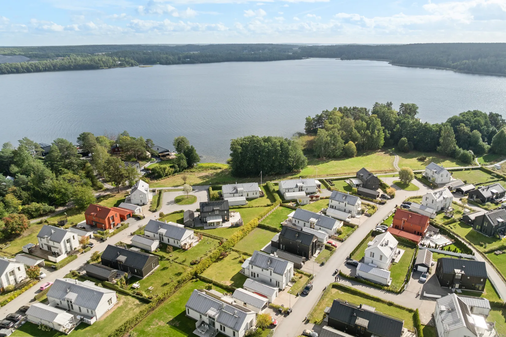 Villa, Vikvägen 17, Bålsta Frösundavik, Håbo