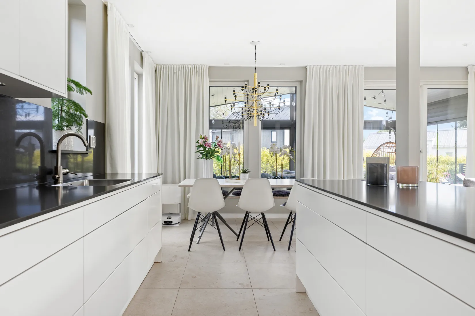 Villa, Vikvägen 17, Bålsta Frösundavik, Håbo