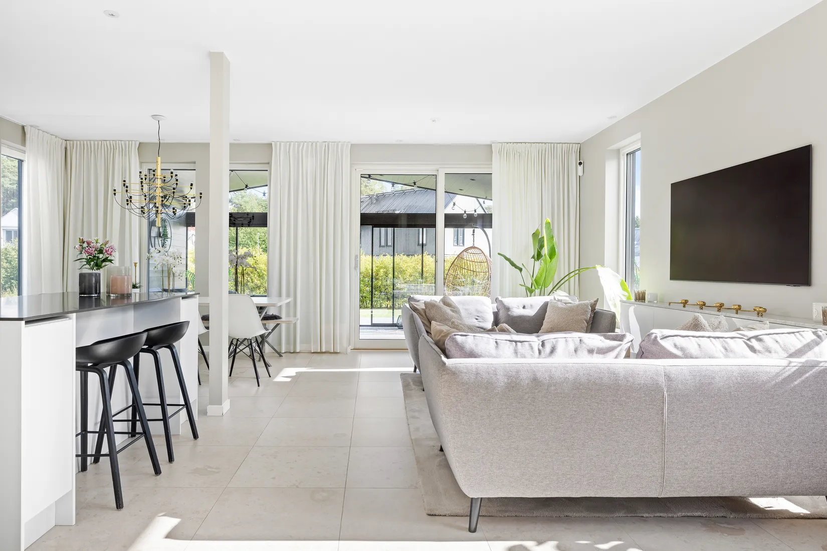 Villa, Vikvägen 17, Bålsta Frösundavik, Håbo