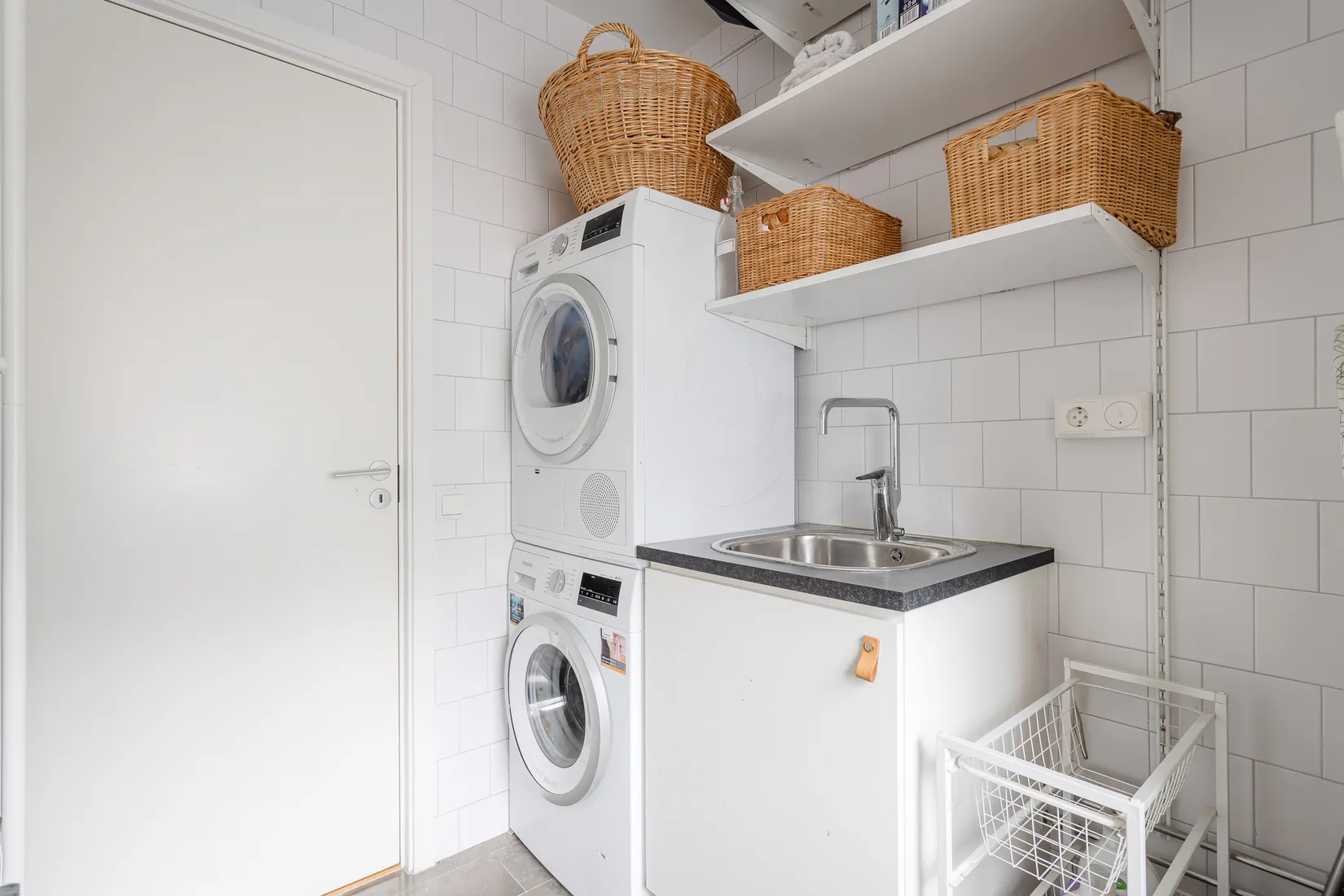 Radhus, Ledungsvägen 27, Väsjön, Sollentuna