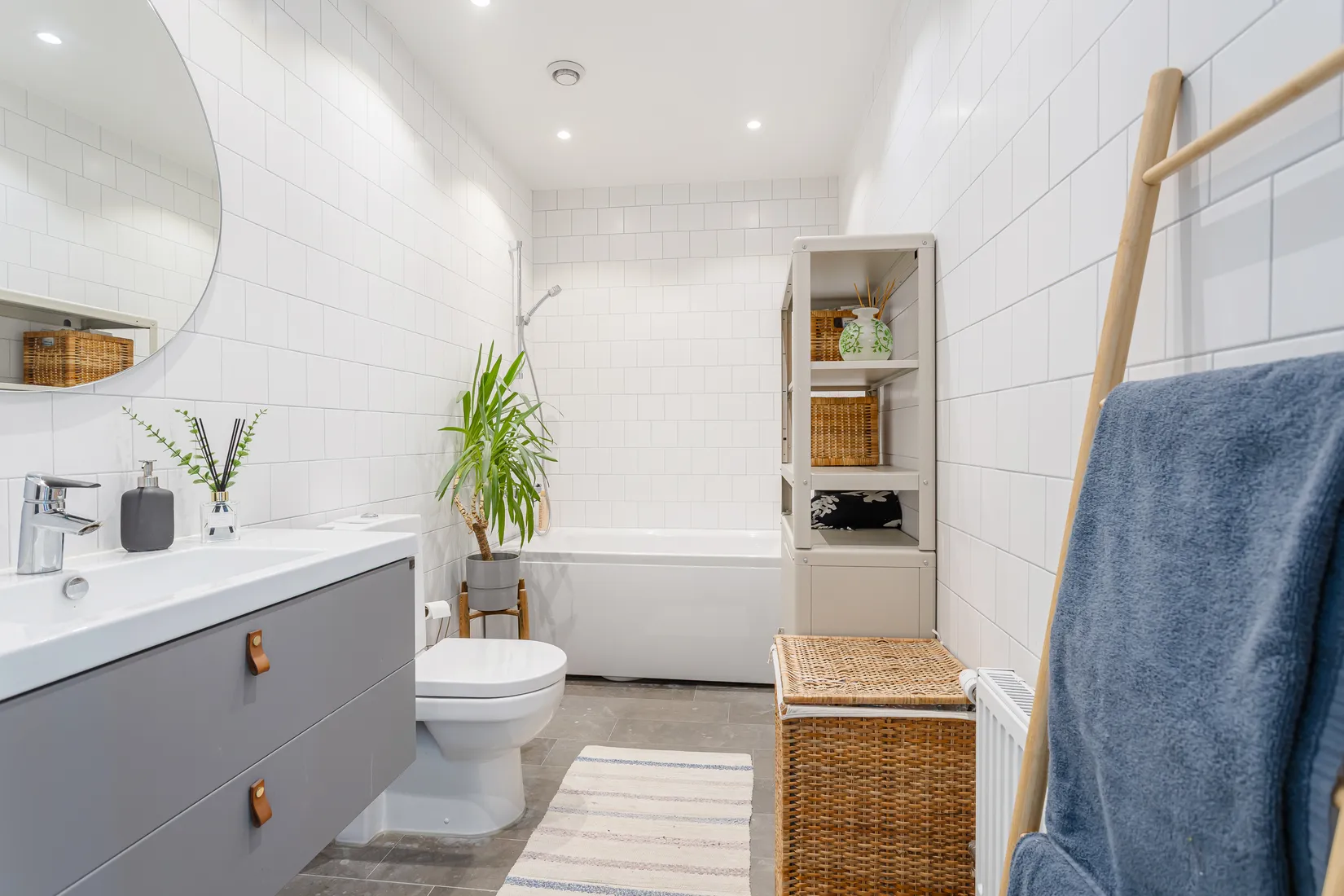 Radhus, Ledungsvägen 27, Väsjön, Sollentuna