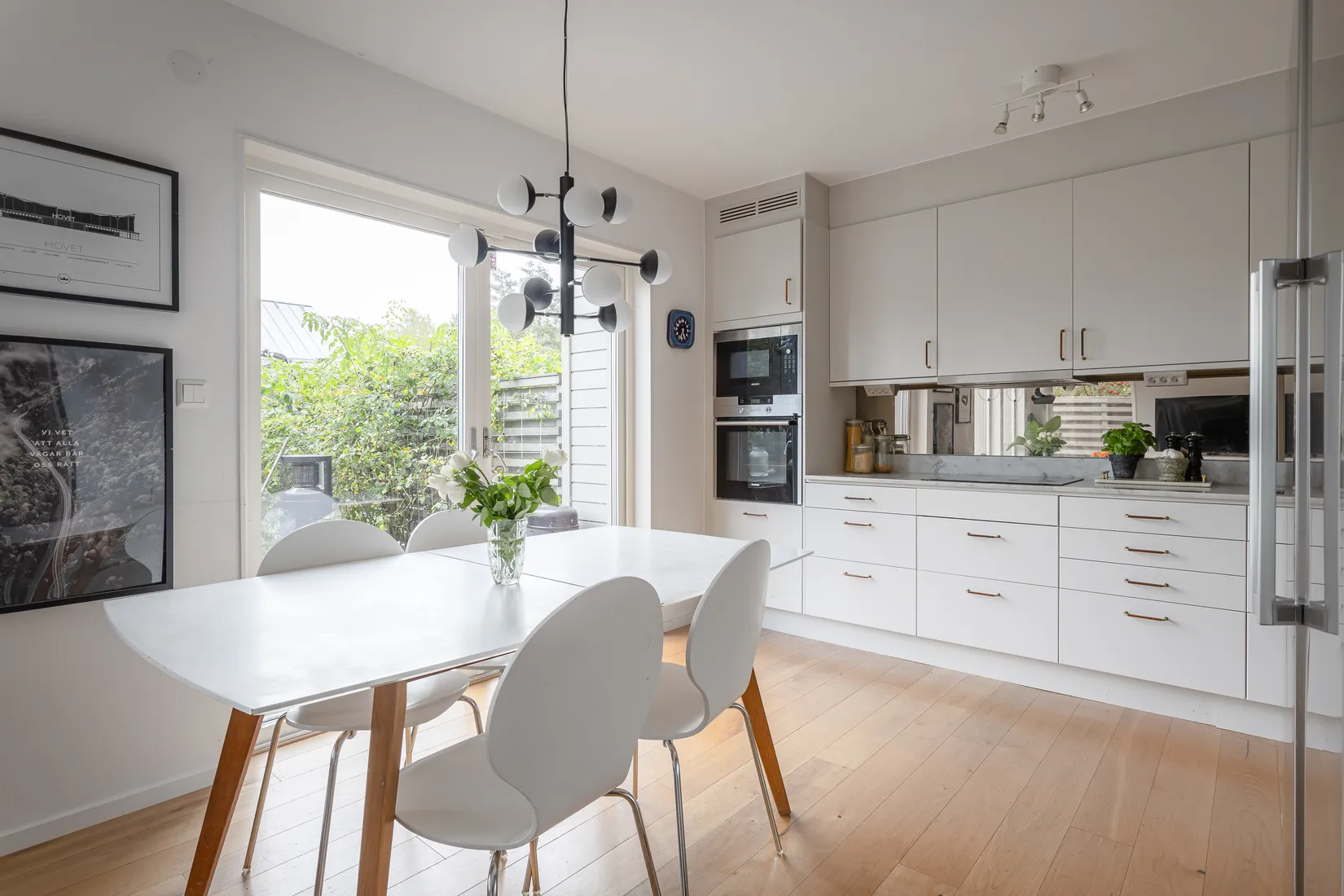 Radhus, Ledungsvägen 27, Väsjön, Sollentuna
