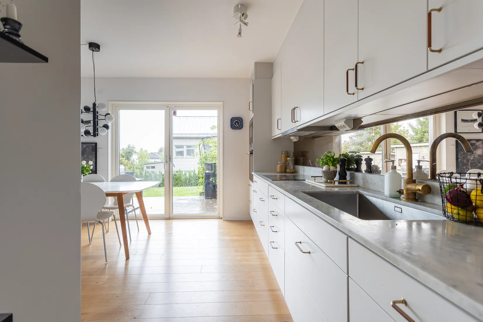 Radhus, Ledungsvägen 27, Väsjön, Sollentuna