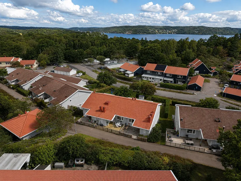 Radhus, Eklövsvägen 221, Södra Lerum, Lerum