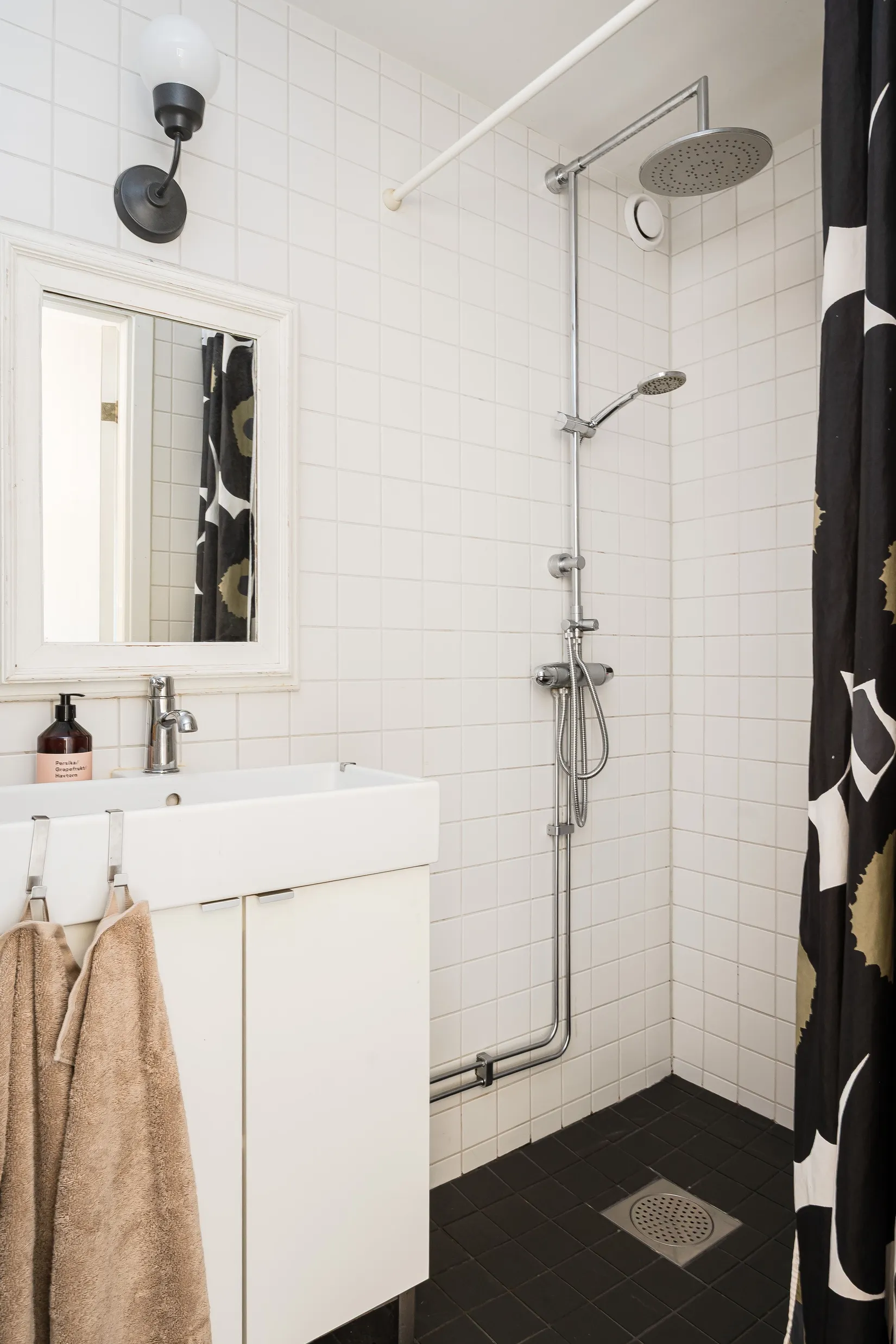 Radhus, Jaktfalksvägen 2, Övre Bosvedjan, Sundsvall