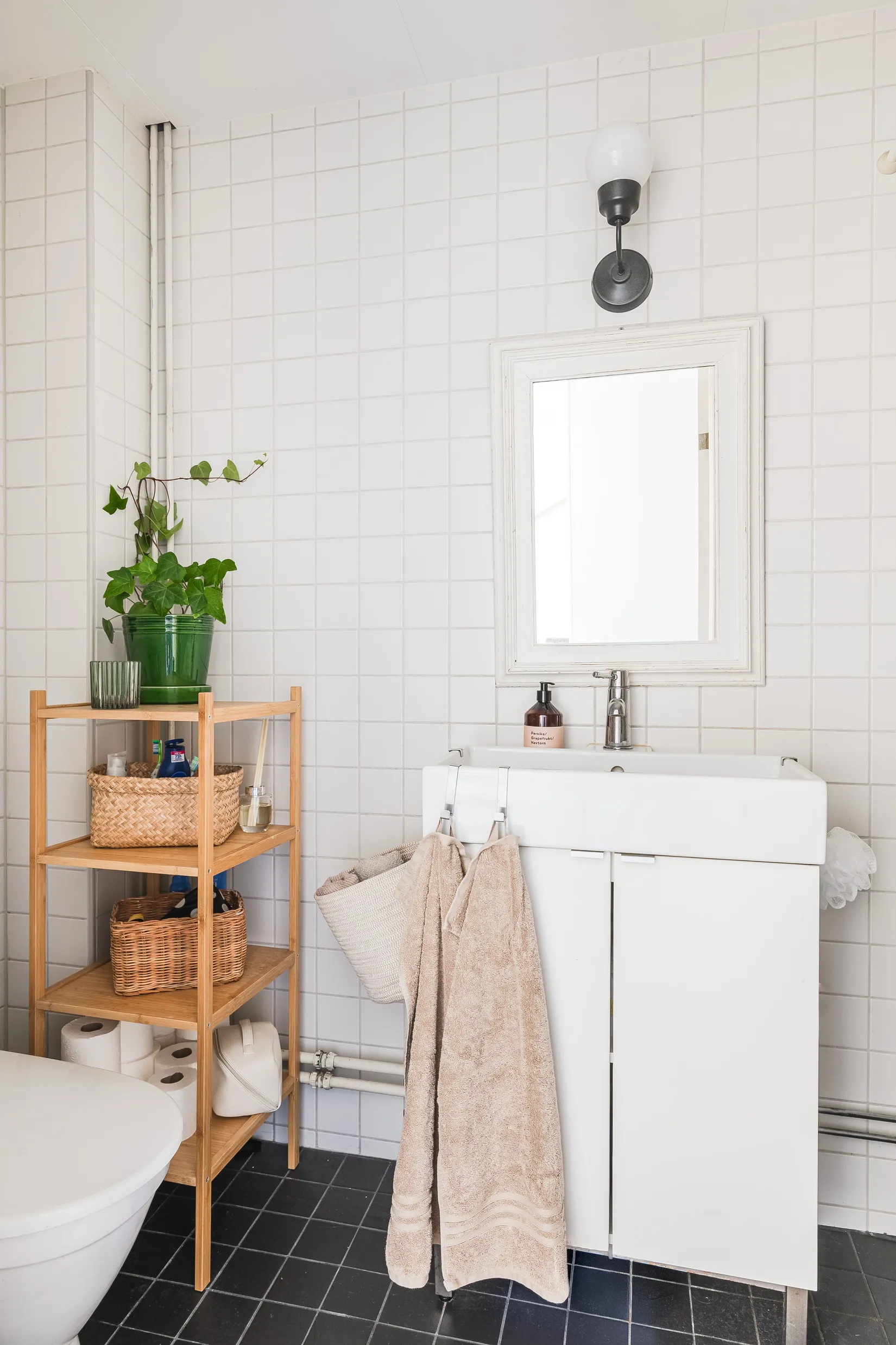 Radhus, Jaktfalksvägen 2, Övre Bosvedjan, Sundsvall