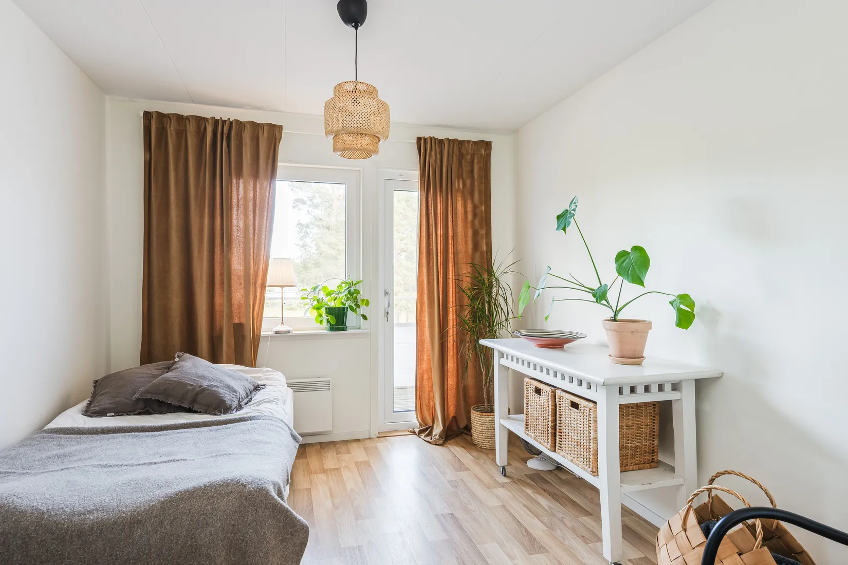 Radhus, Jaktfalksvägen 2, Övre Bosvedjan, Sundsvall