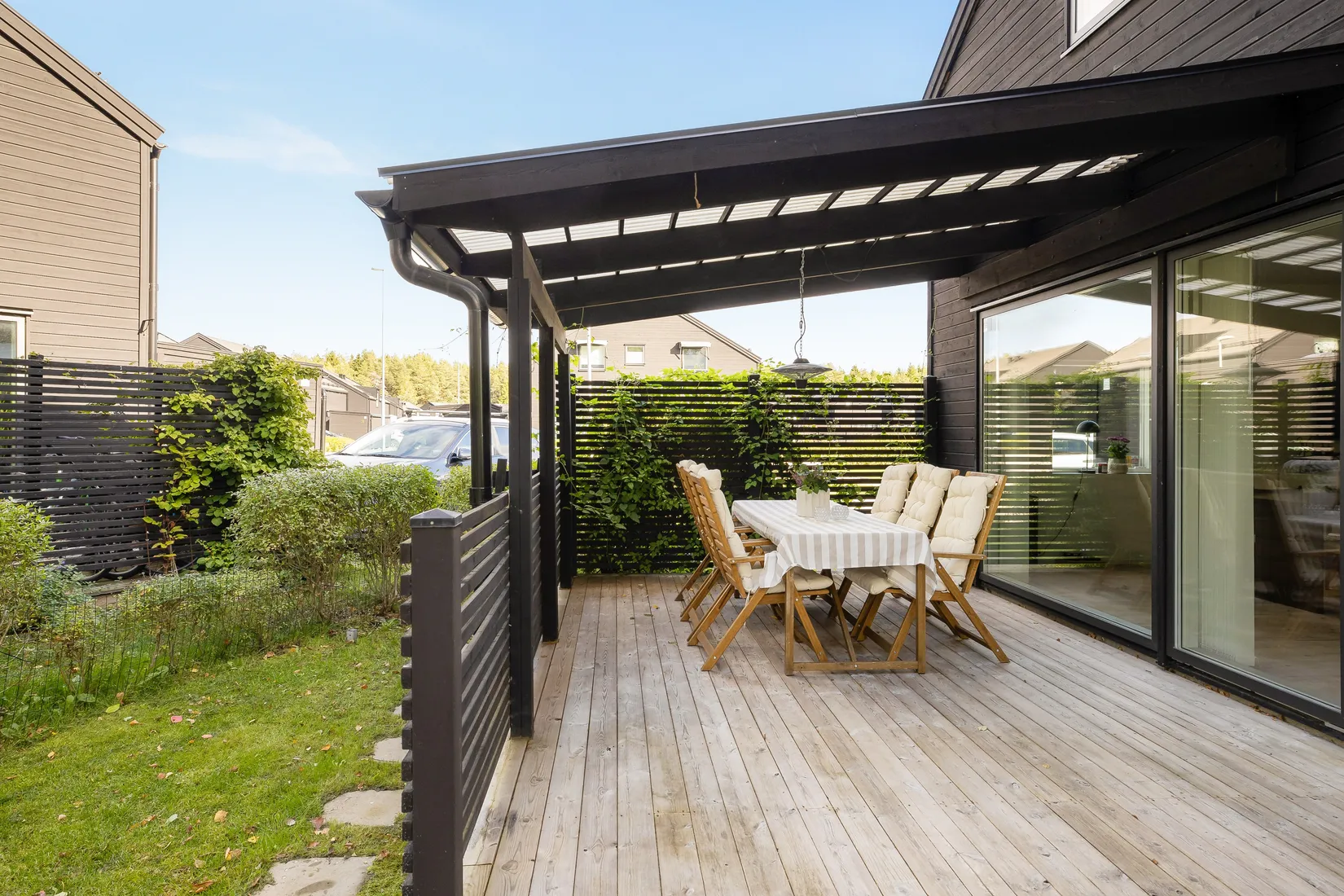 Radhus, Ängslyckan 21, Gånsta, Enköping