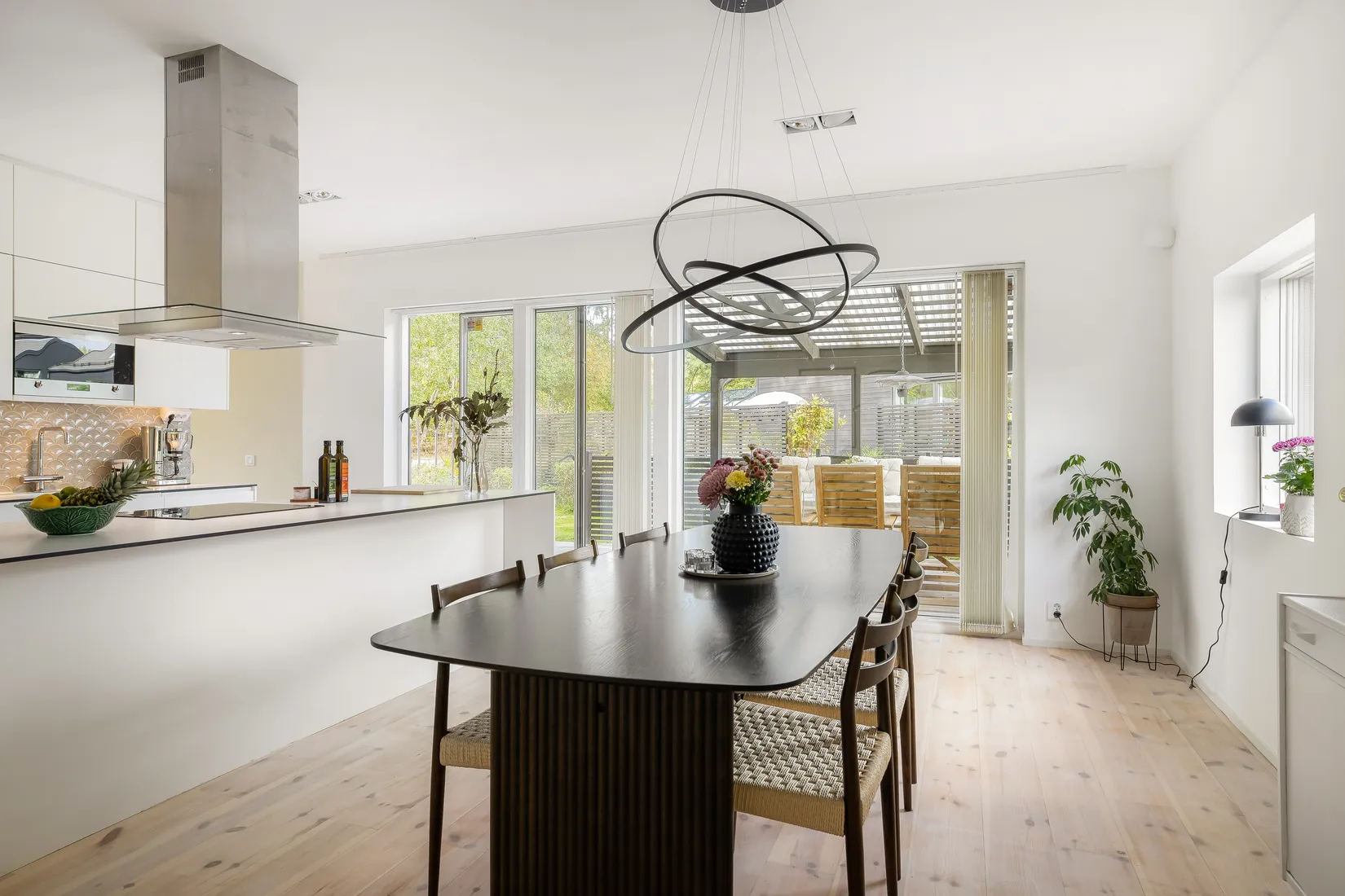 Radhus, Ängslyckan 21, Gånsta, Enköping