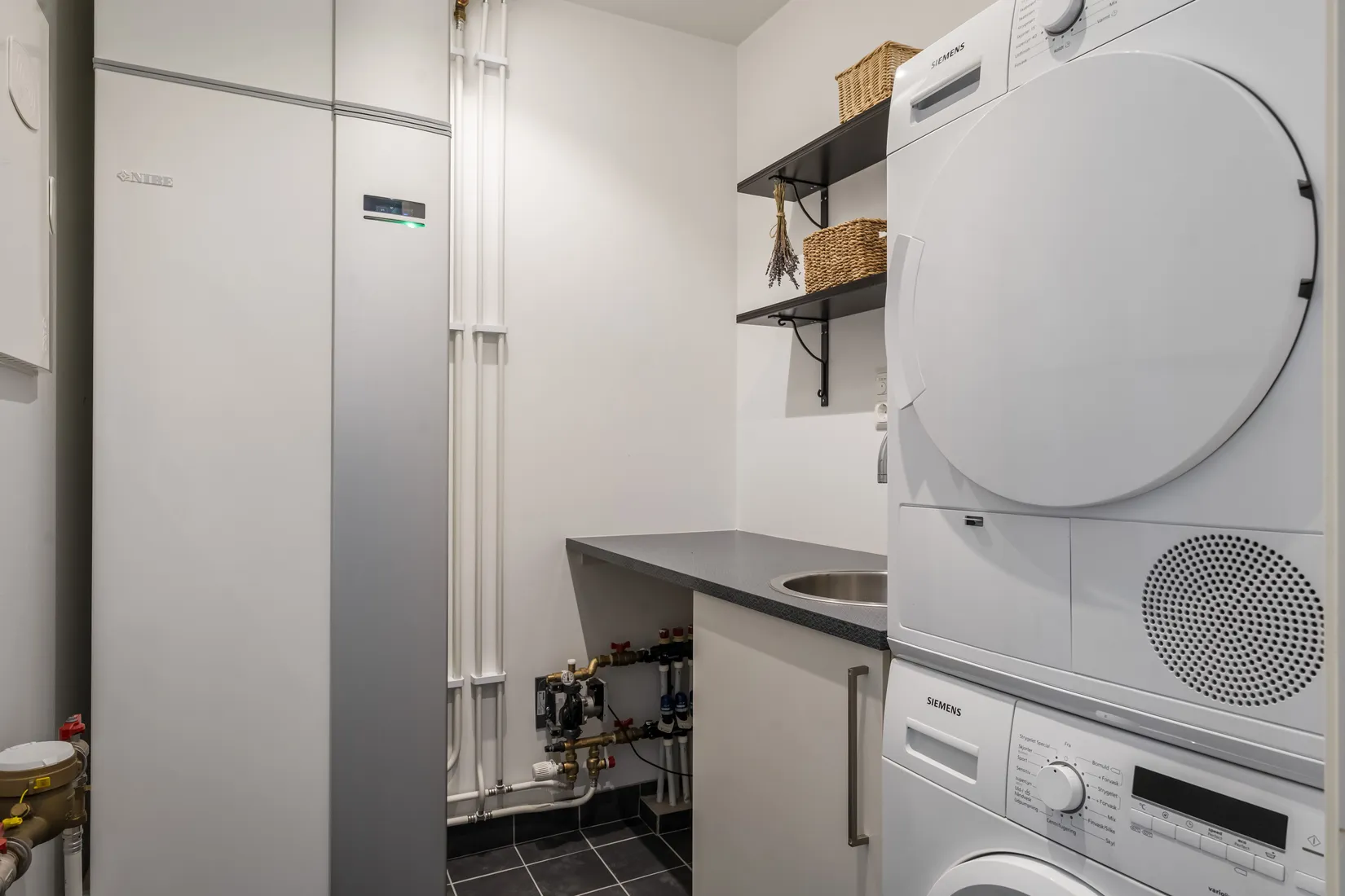 Radhus, Ulsavilagatan 19E, Norra Ormesta, Örebro