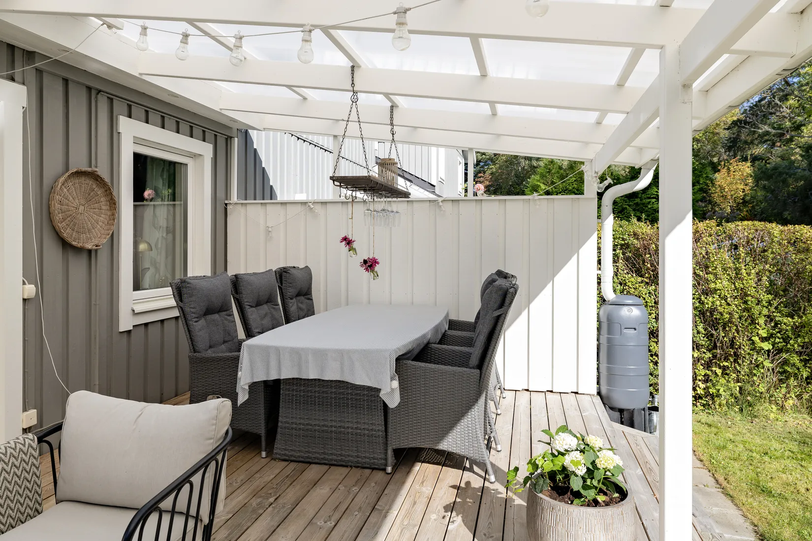 Radhus, Furuhällsvägen 24, Bålsta Furuhäll, Håbo