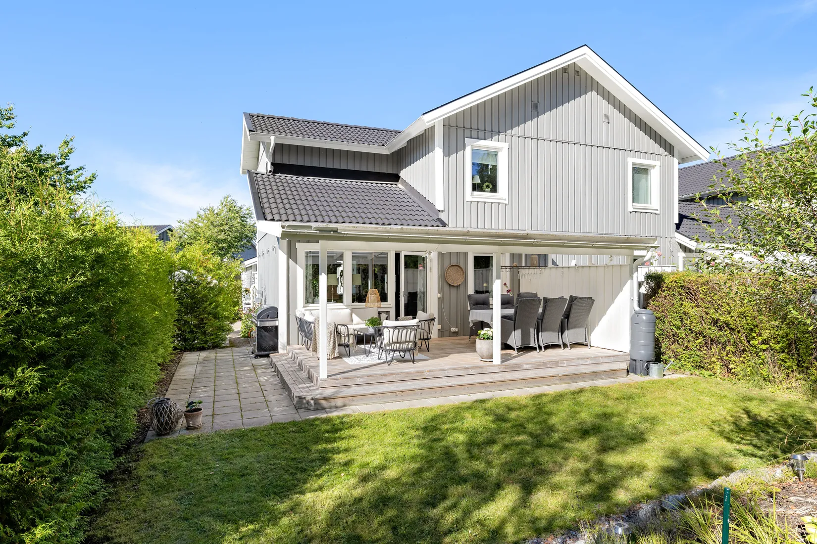 Radhus, Furuhällsvägen 24, Bålsta Furuhäll, Håbo