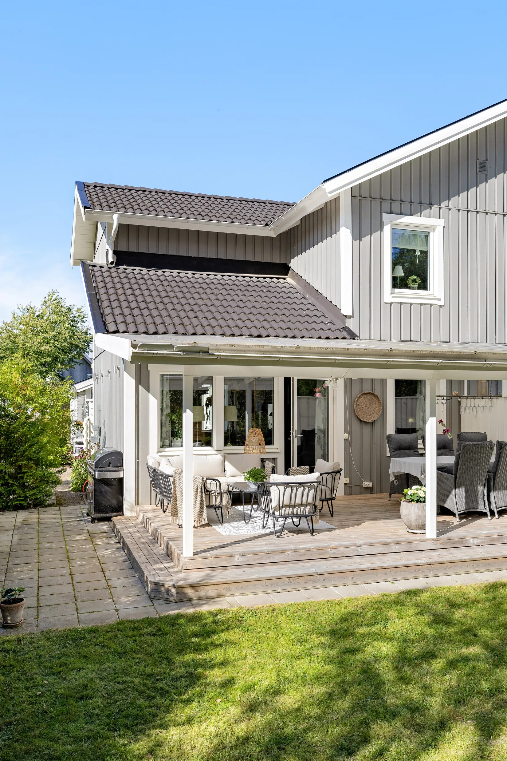 Radhus, Furuhällsvägen 24, Bålsta Furuhäll, Håbo
