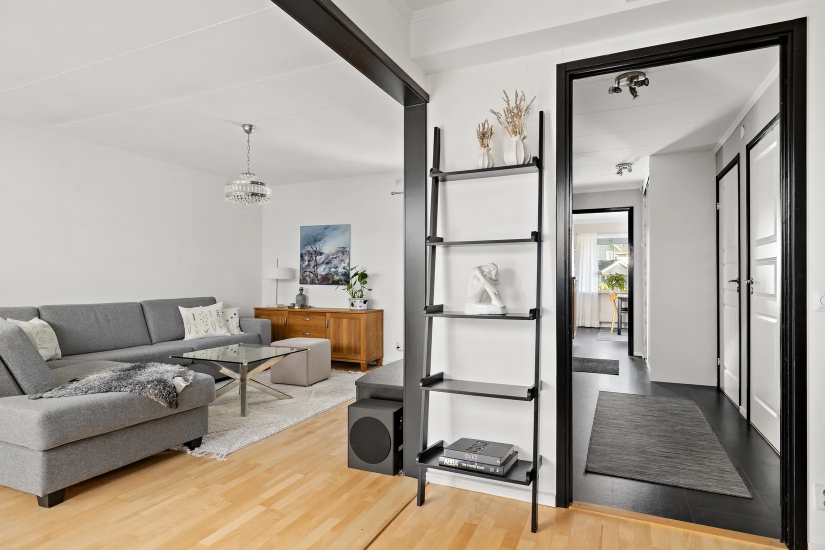 Radhus, Furuhällsvägen 24, Bålsta Furuhäll, Håbo