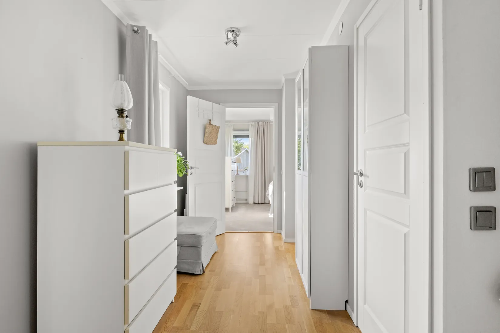 Radhus, Furuhällsvägen 24, Bålsta Furuhäll, Håbo