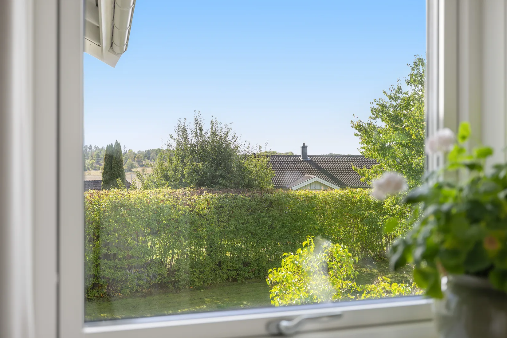 Radhus, Furuhällsvägen 24, Bålsta Furuhäll, Håbo