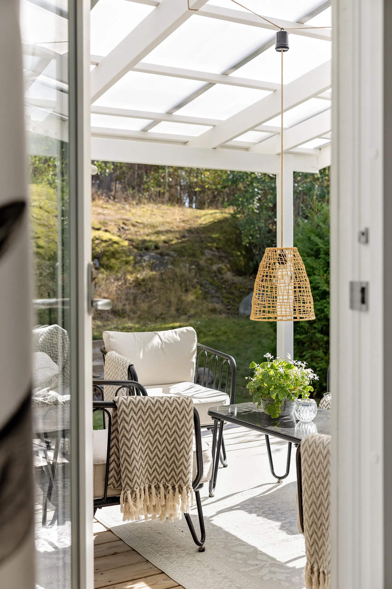 Radhus, Furuhällsvägen 24, Bålsta Furuhäll, Håbo