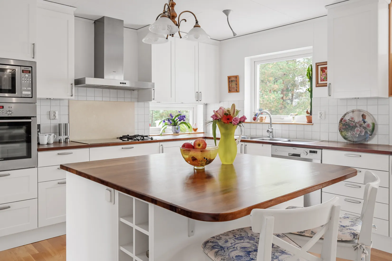 Villa, Jägarstigen 17, Falkberget/Landsnora, Sollentuna