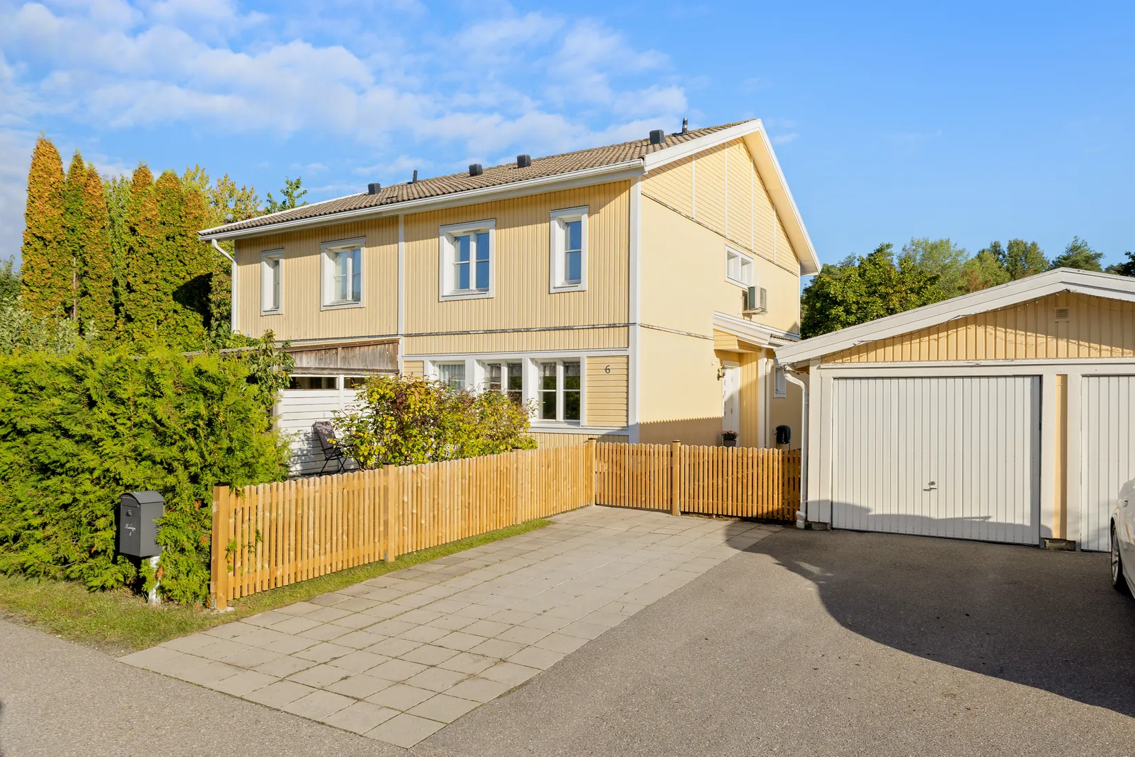 Radhus, Kuskvägen 6, Bålsta Gillmarksbyn, Håbo