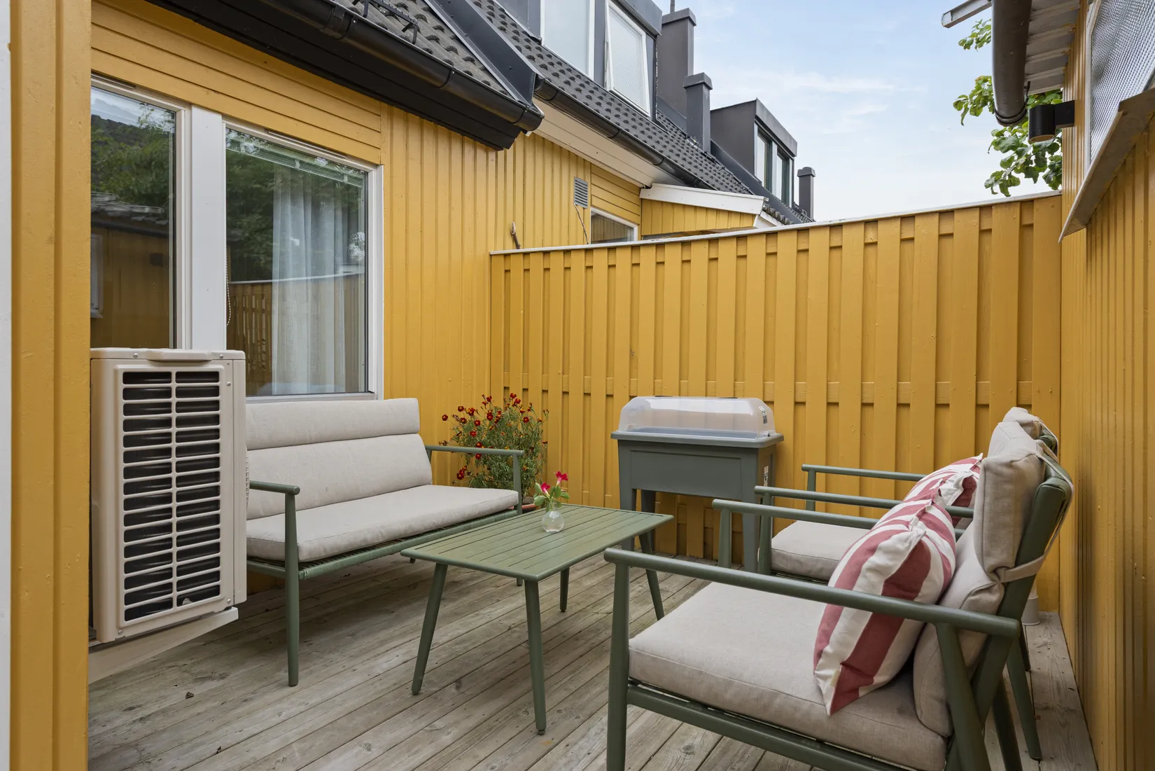 Radhus, Ellagårdsvägen 123, Ella Gård, Täby