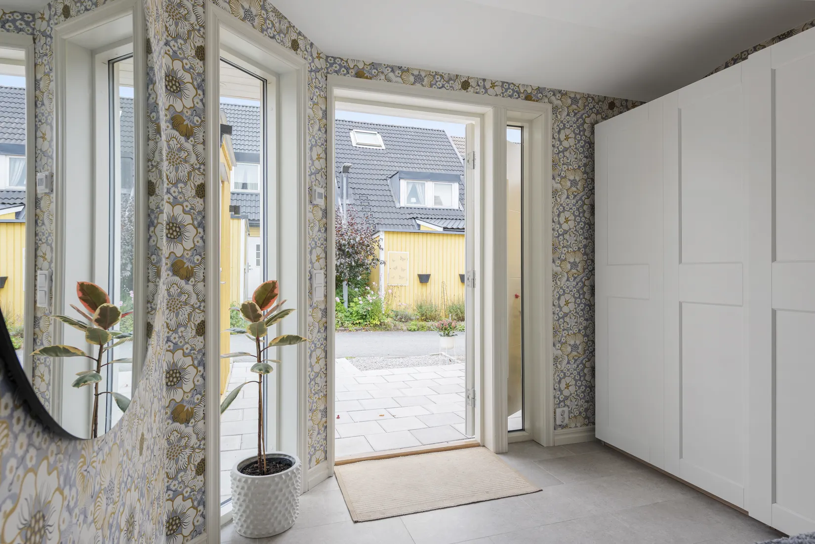 Radhus, Ellagårdsvägen 123, Ella Gård, Täby