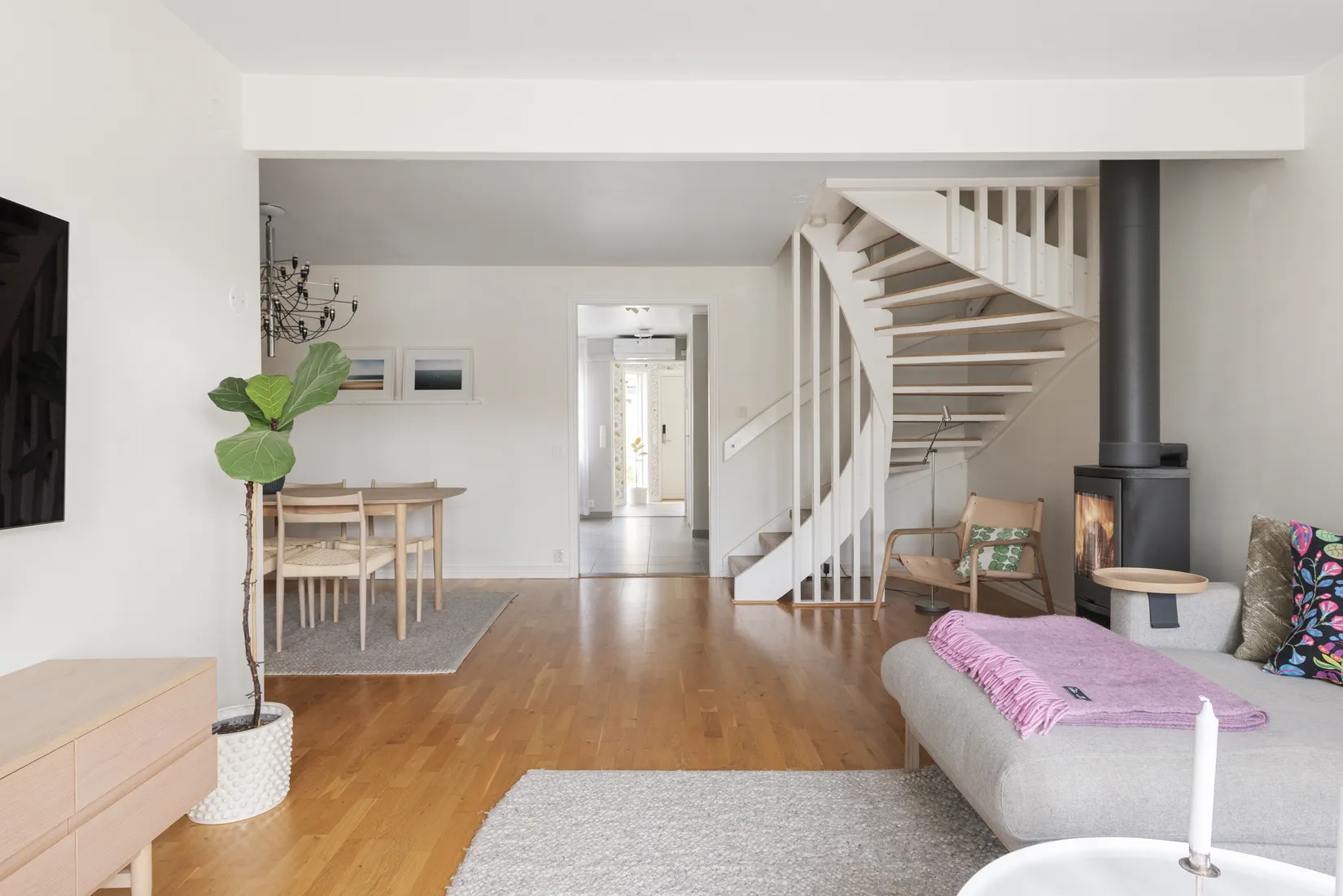Radhus, Ellagårdsvägen 123, Ella Gård, Täby