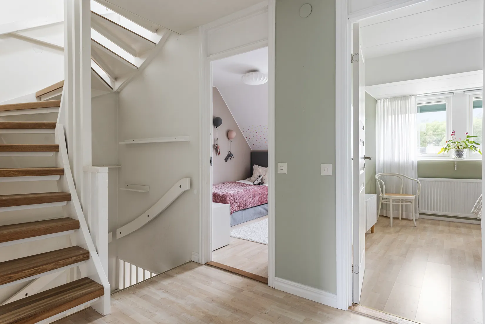 Radhus, Ellagårdsvägen 123, Ella Gård, Täby