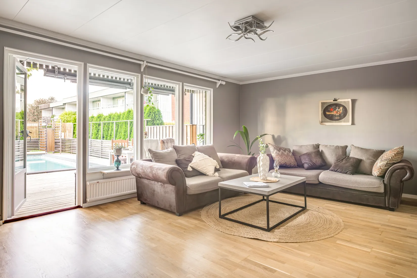 Radhus, BYLEGÅRDSVÄGEN 27, Täby kyrkby - byle, Täby