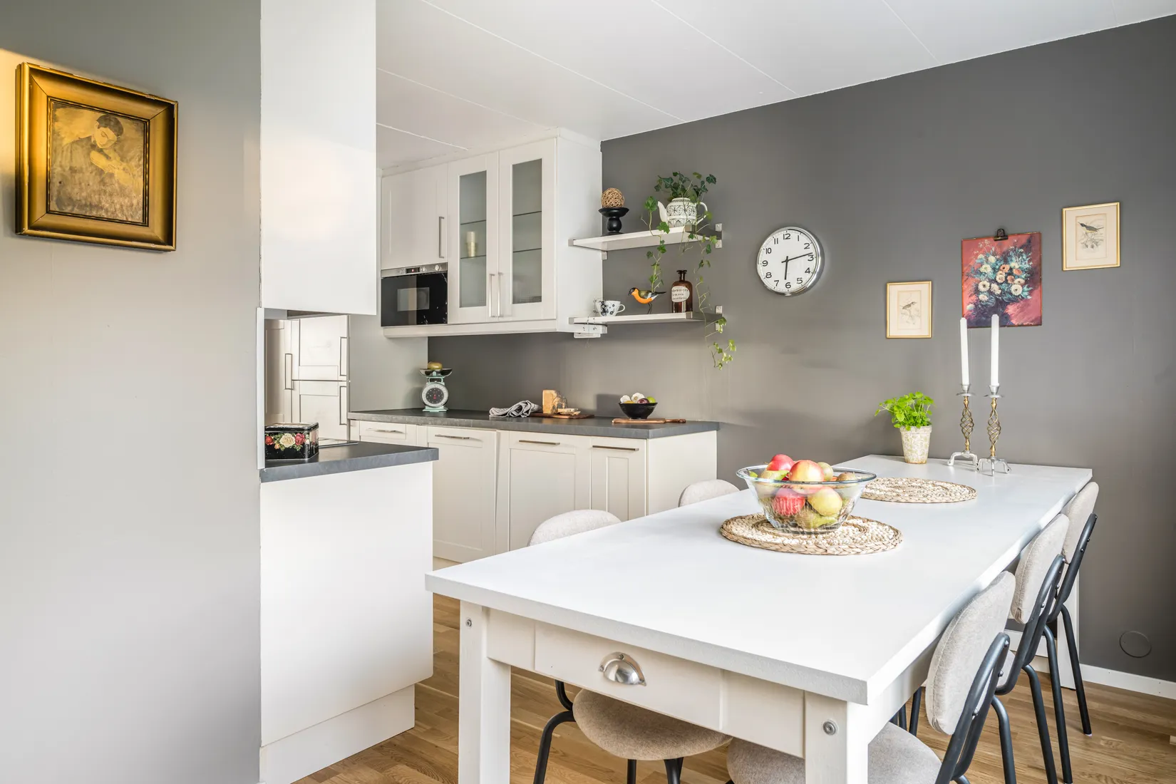 Radhus, BYLEGÅRDSVÄGEN 27, Täby kyrkby - byle, Täby