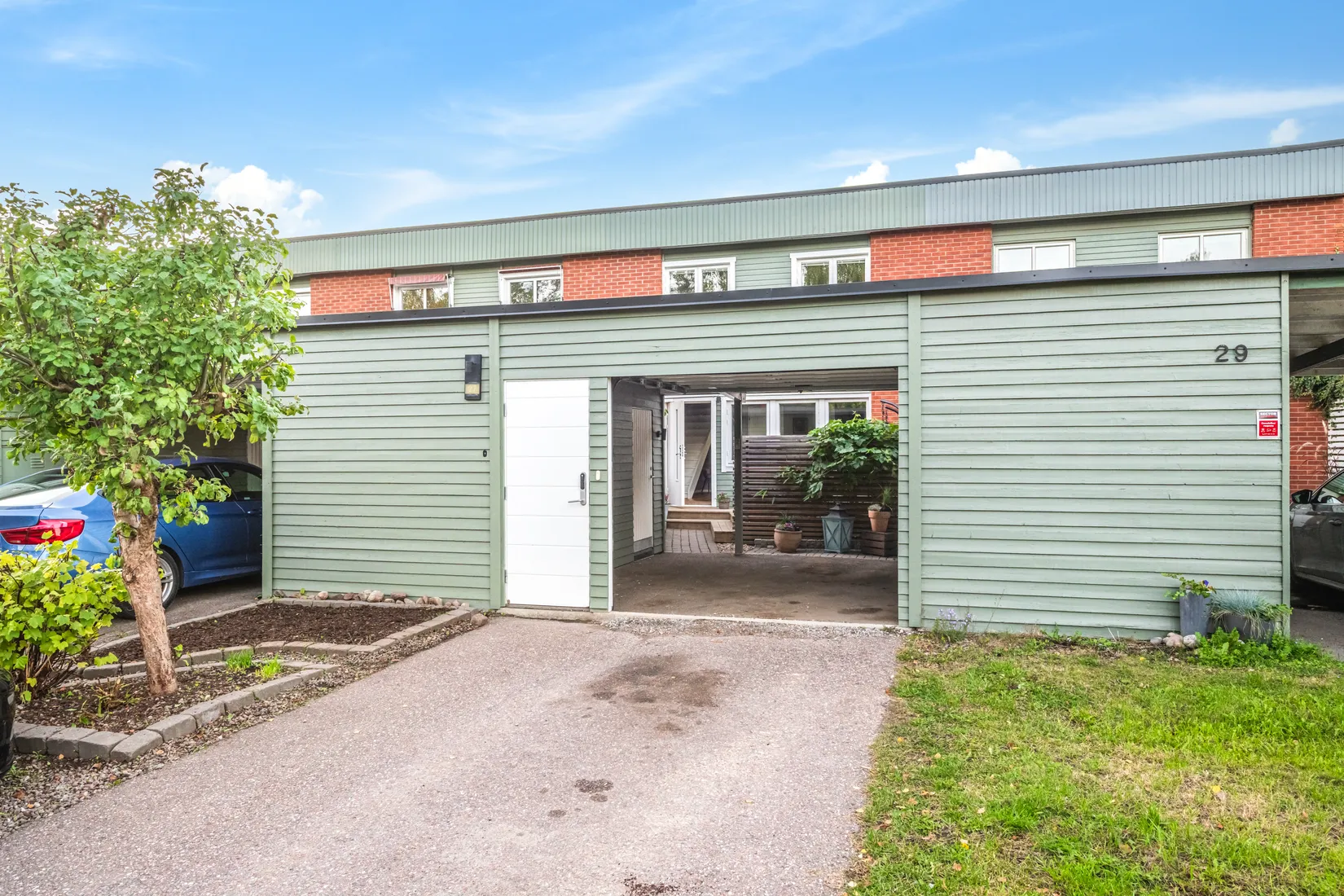 Radhus, BYLEGÅRDSVÄGEN 27, Täby kyrkby - byle, Täby
