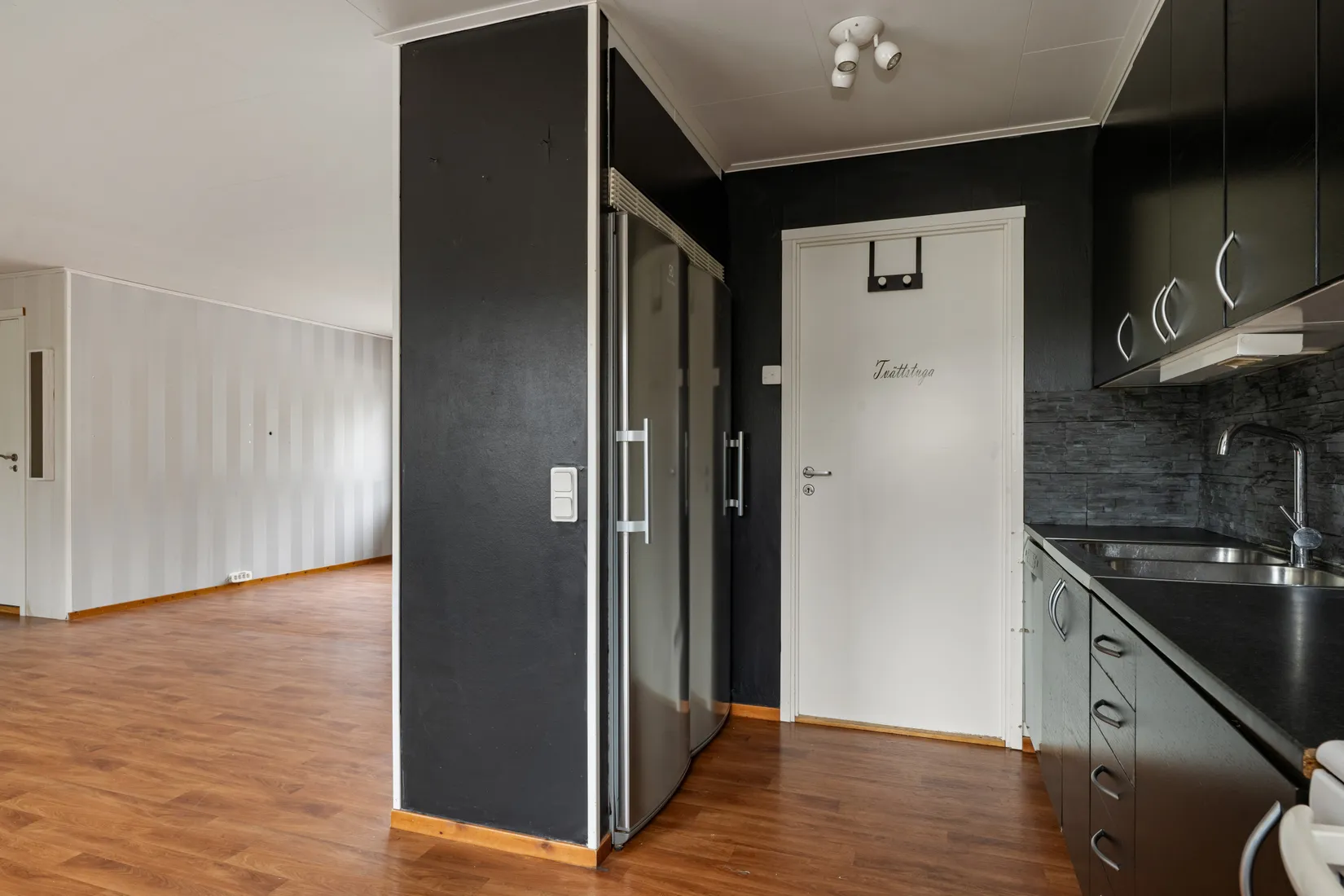 Villa, Hammarby backe 9, Älmsta, Norrtälje