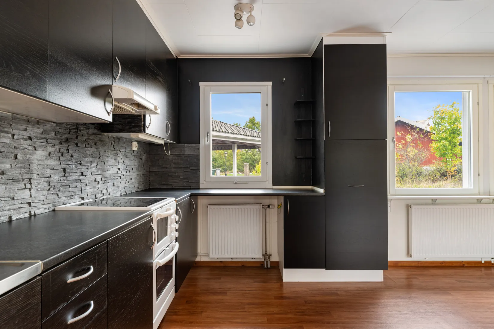 Villa, Hammarby backe 9, Älmsta, Norrtälje