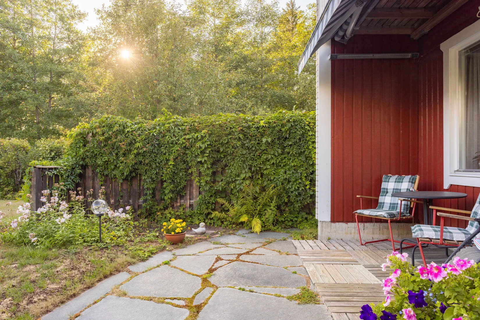 Radhus, Såningsvägen 25, Viksjö, Järfälla