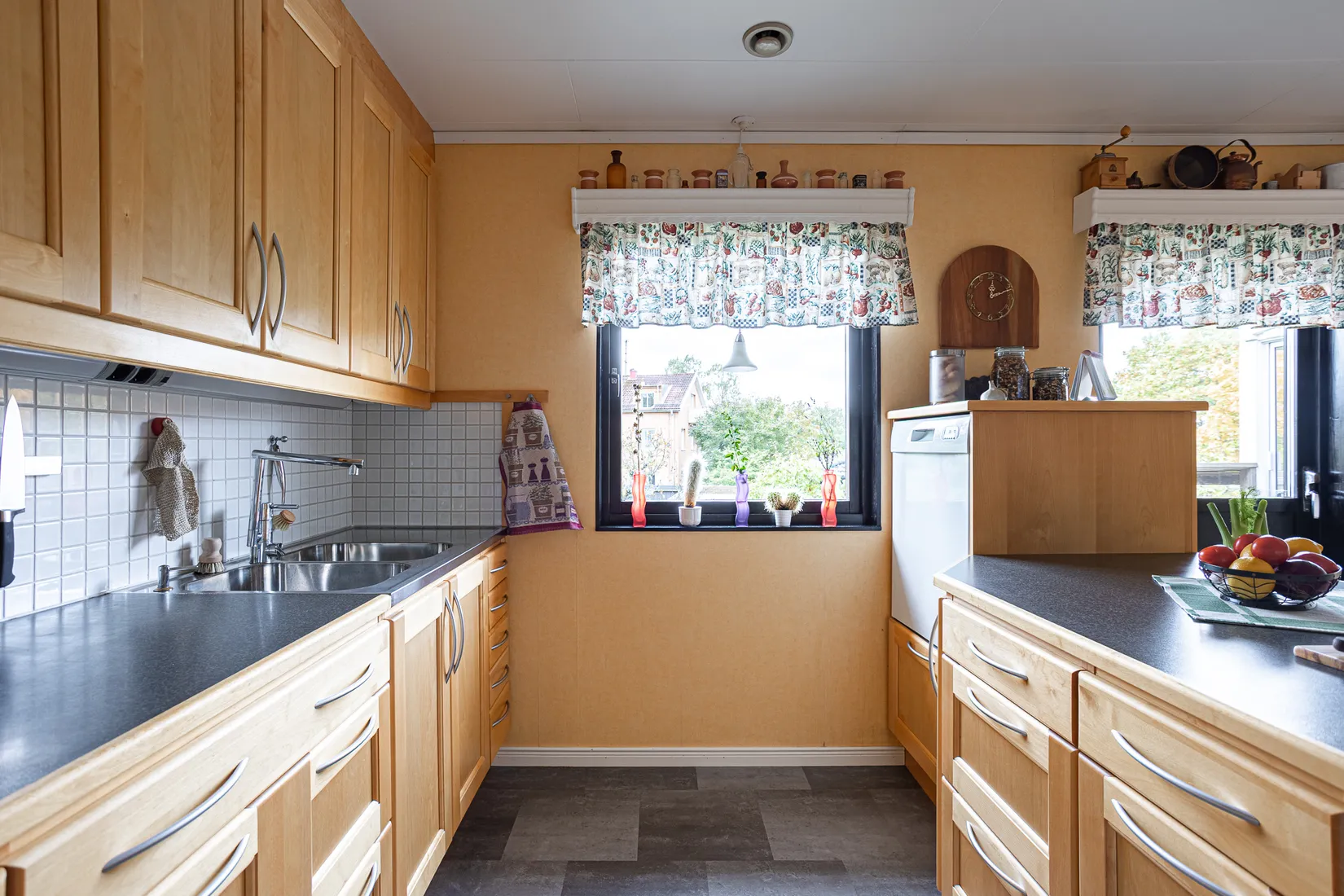 Villa, Kronvägen 25, Ormberget, Västerås