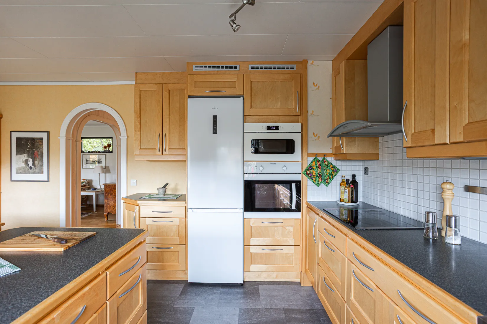 Villa, Kronvägen 25, Ormberget, Västerås