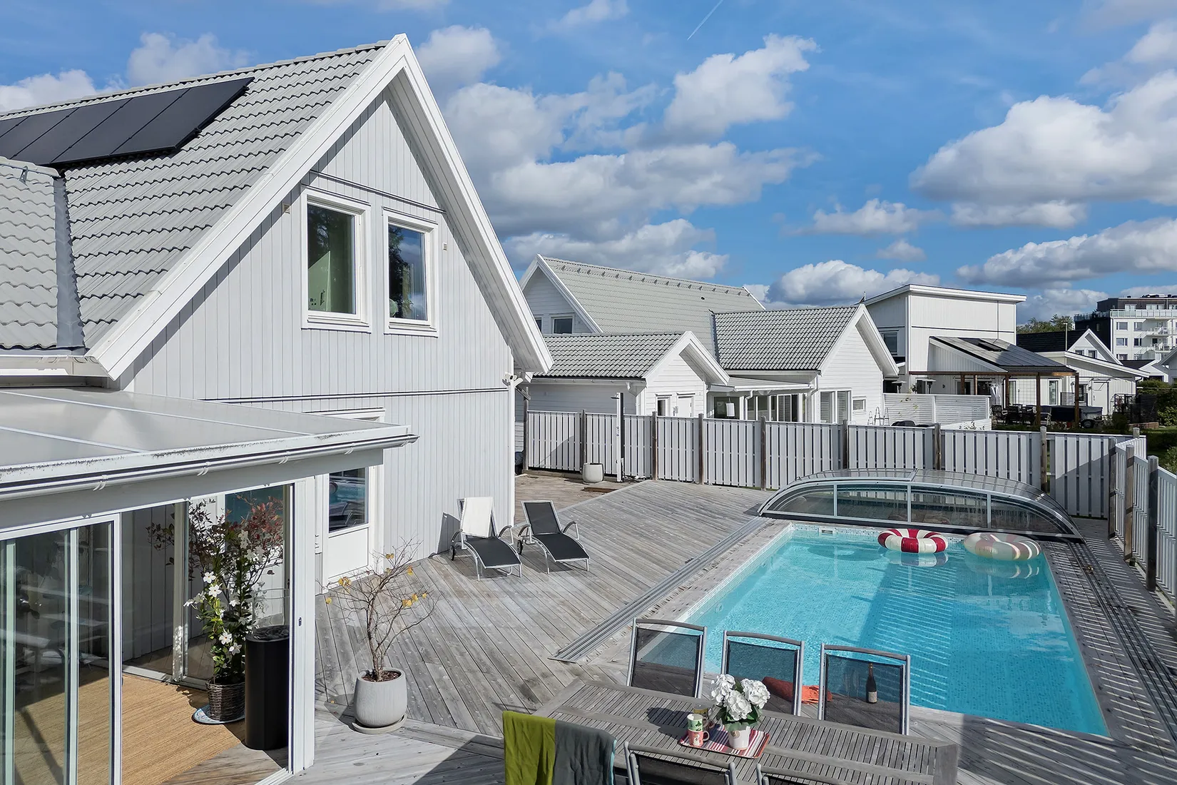 Villa, Fårhagsslingan 8, Norrboda, Upplands-Bro