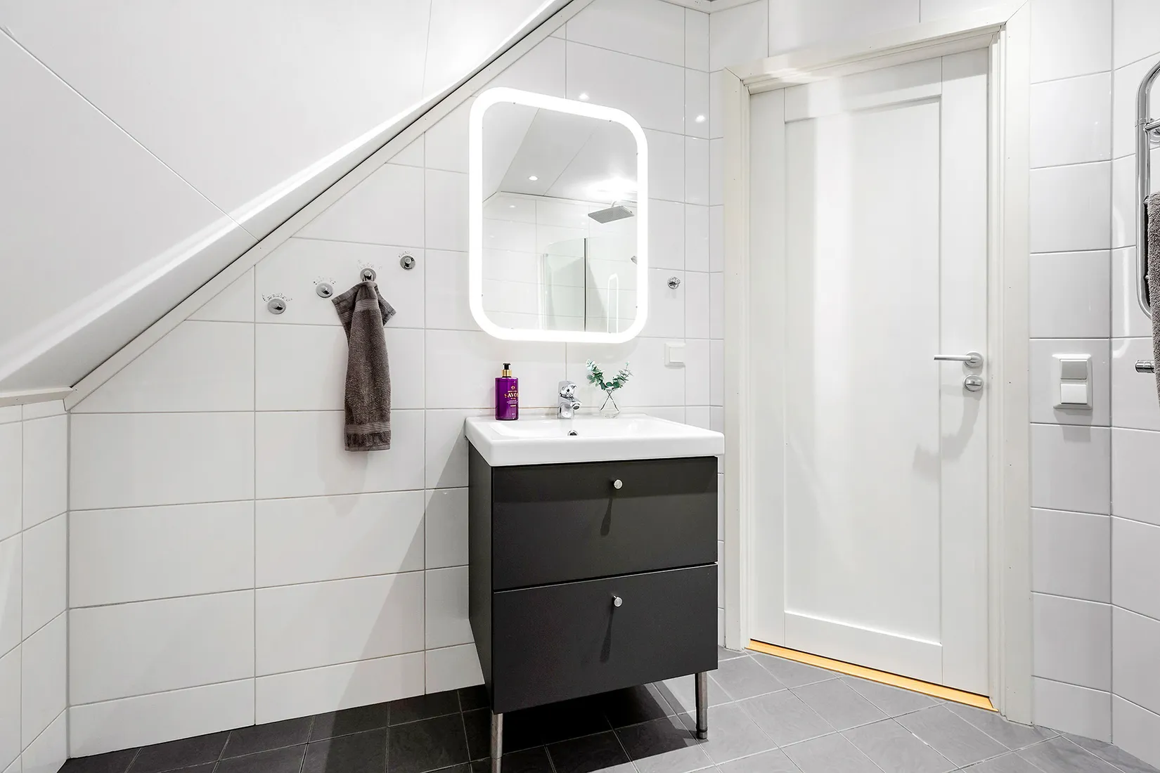 Villa, Fårhagsslingan 8, Norrboda, Upplands-Bro