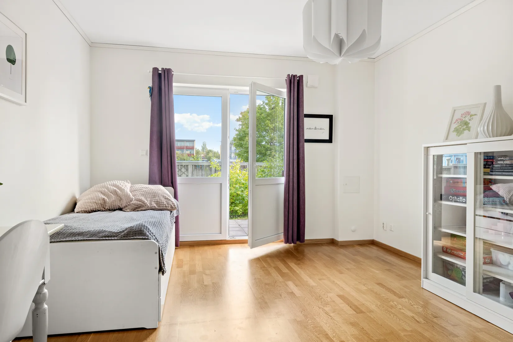 Radhus, Rödbenevägen 6, Råby Gärde - Bro, Upplands-Bro