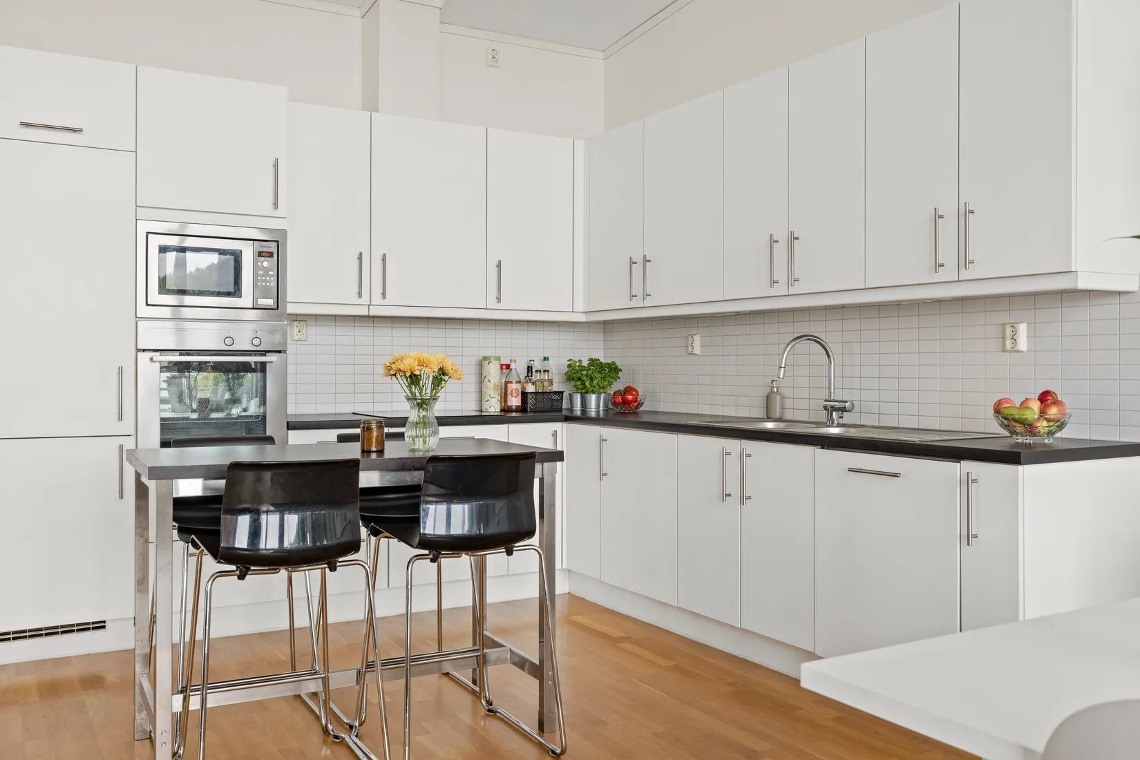 Radhus, Rödbenevägen 6, Råby Gärde - Bro, Upplands-Bro