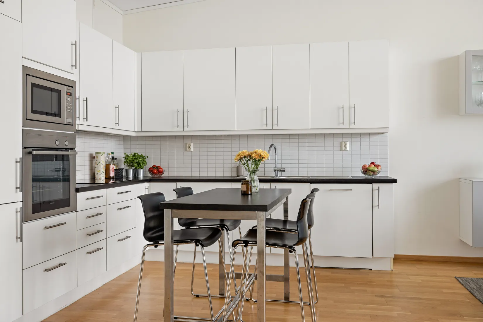 Radhus, Rödbenevägen 6, Råby Gärde - Bro, Upplands-Bro