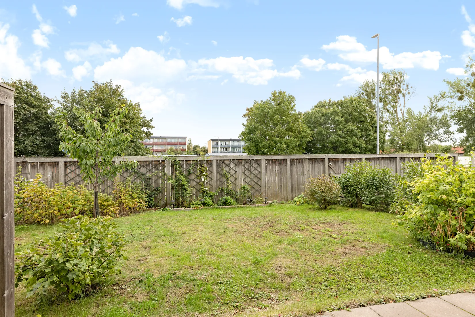 Radhus, Rödbenevägen 6, Råby Gärde - Bro, Upplands-Bro