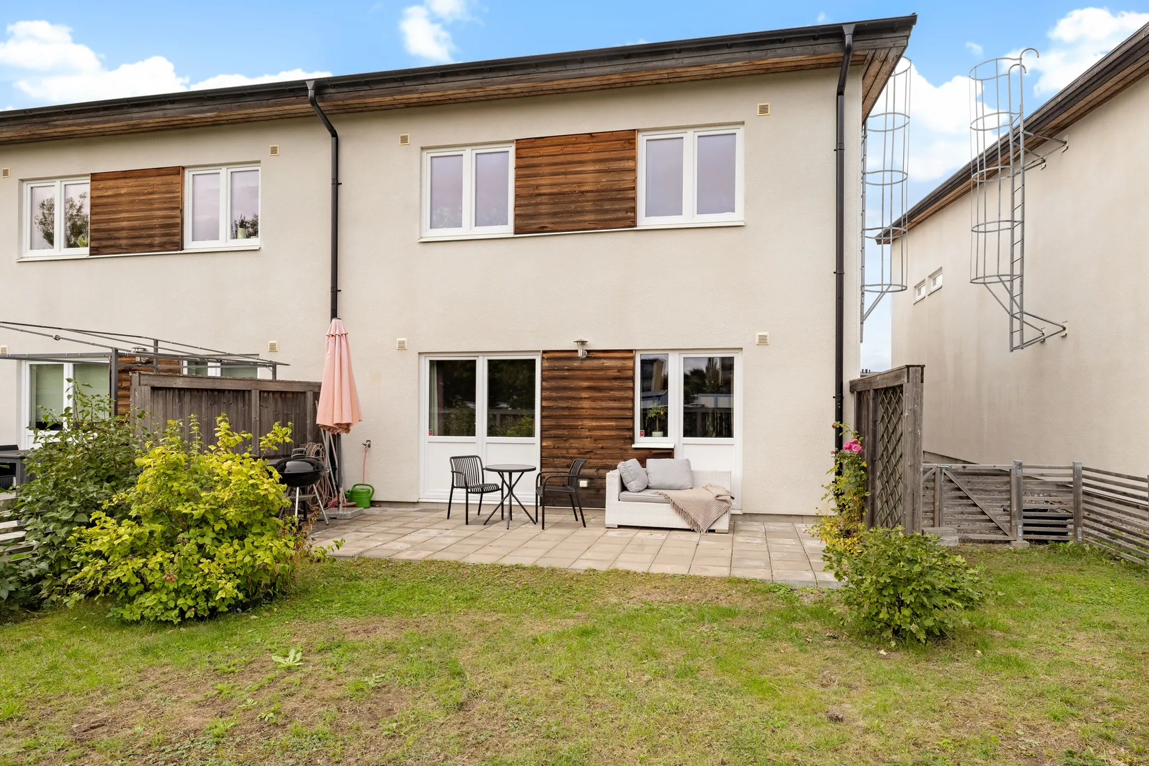 Radhus, Rödbenevägen 6, Råby Gärde - Bro, Upplands-Bro
