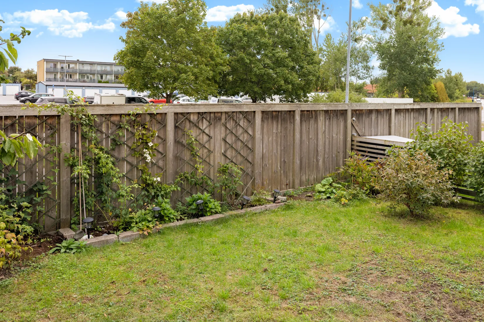 Radhus, Rödbenevägen 6, Råby Gärde - Bro, Upplands-Bro