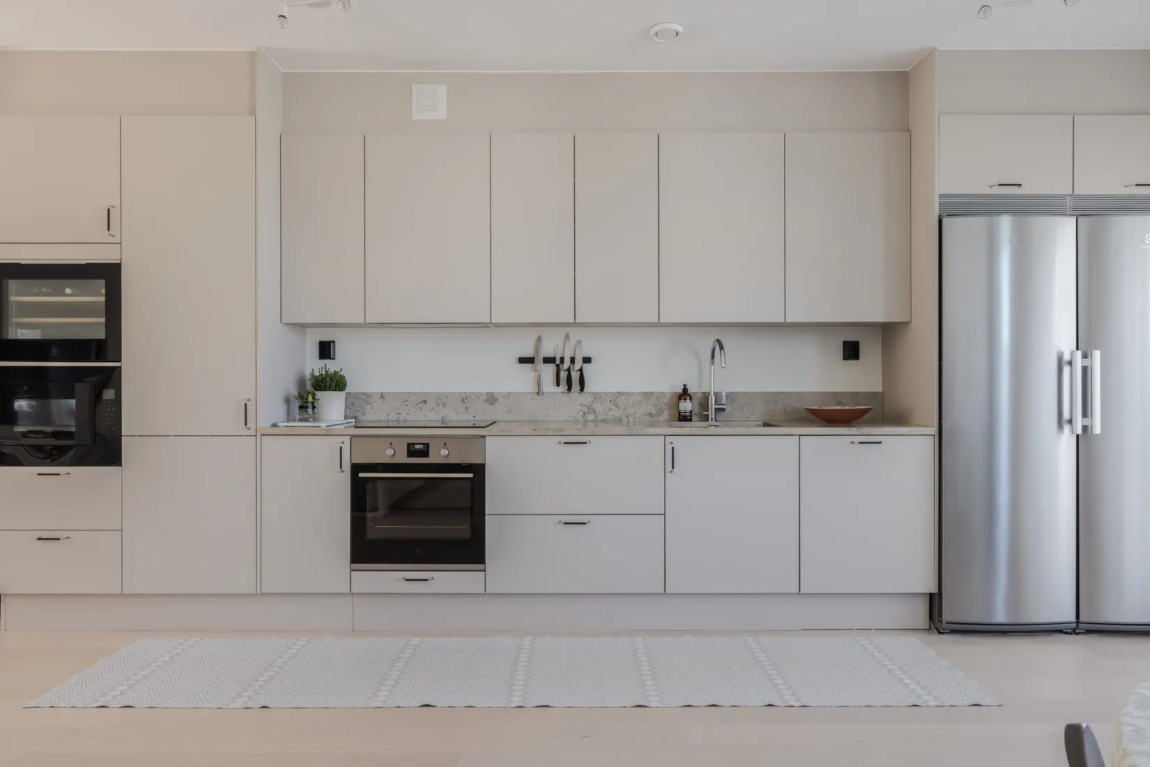 Radhus, Rådanvägen 8, Silverdal, Sollentuna