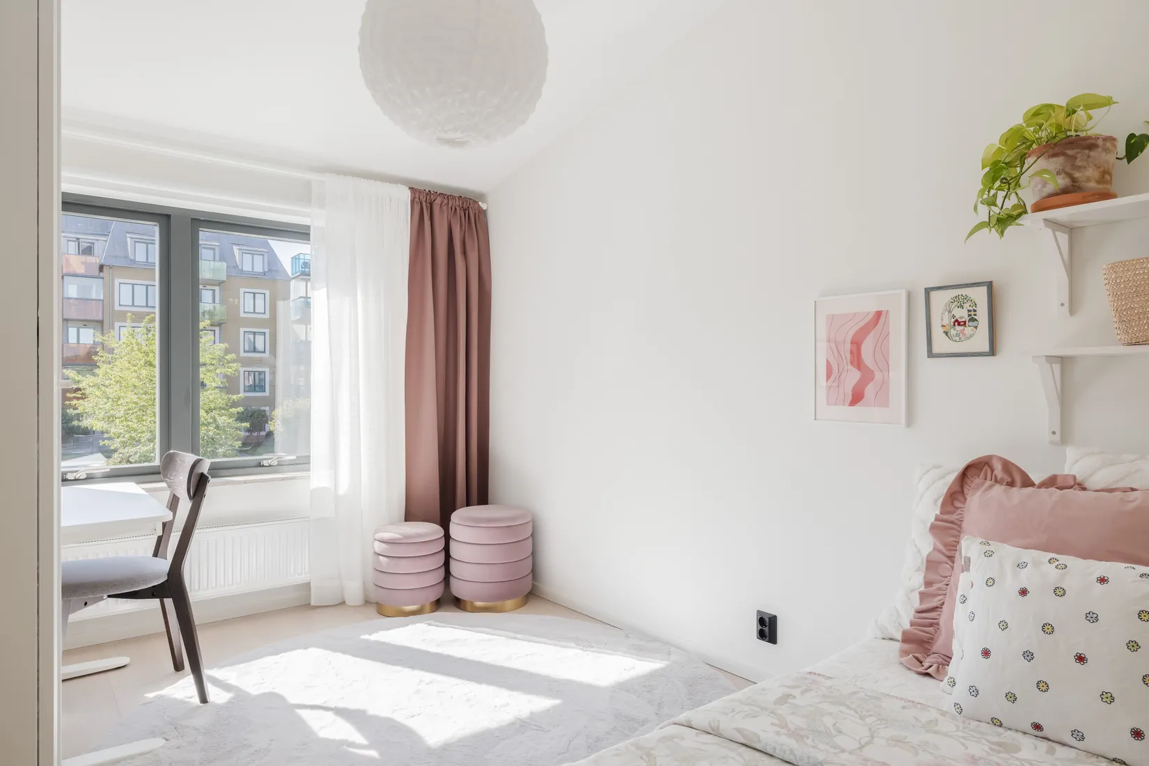 Radhus, Rådanvägen 8, Silverdal, Sollentuna